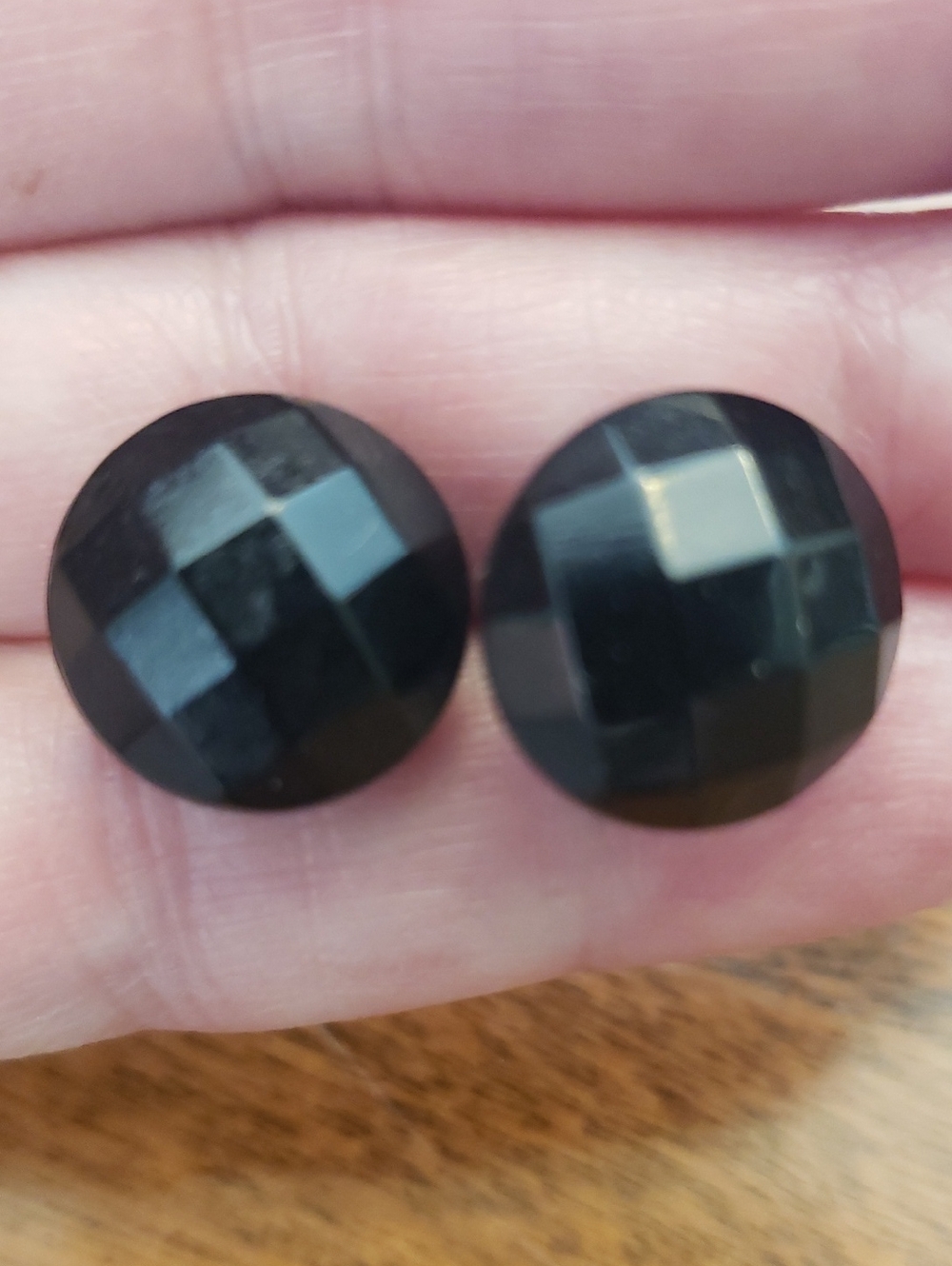 Vtg Round Faceted Black Button Earrings - Approx 1/2" Diameter